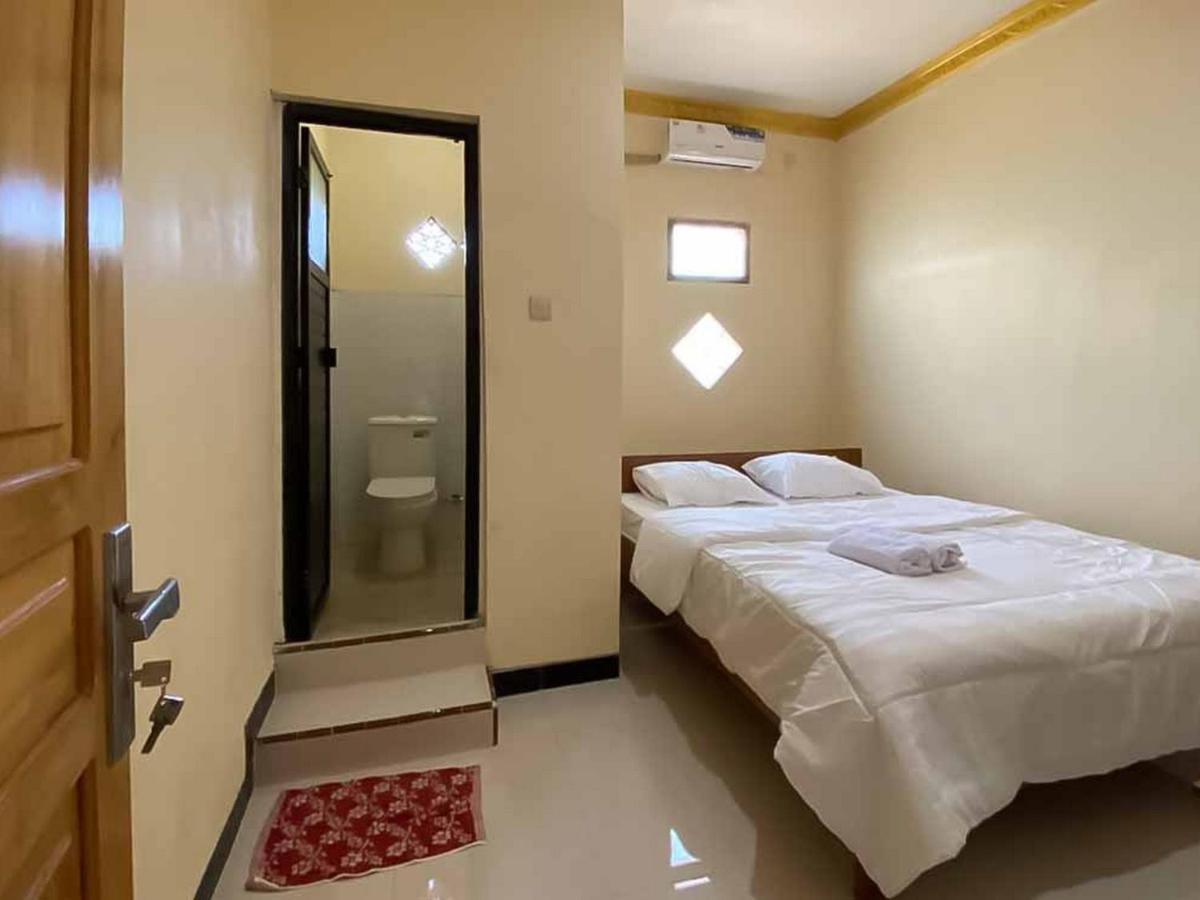 Palace Syariah Homestay Redpartner Banyuwangi  Exterior foto