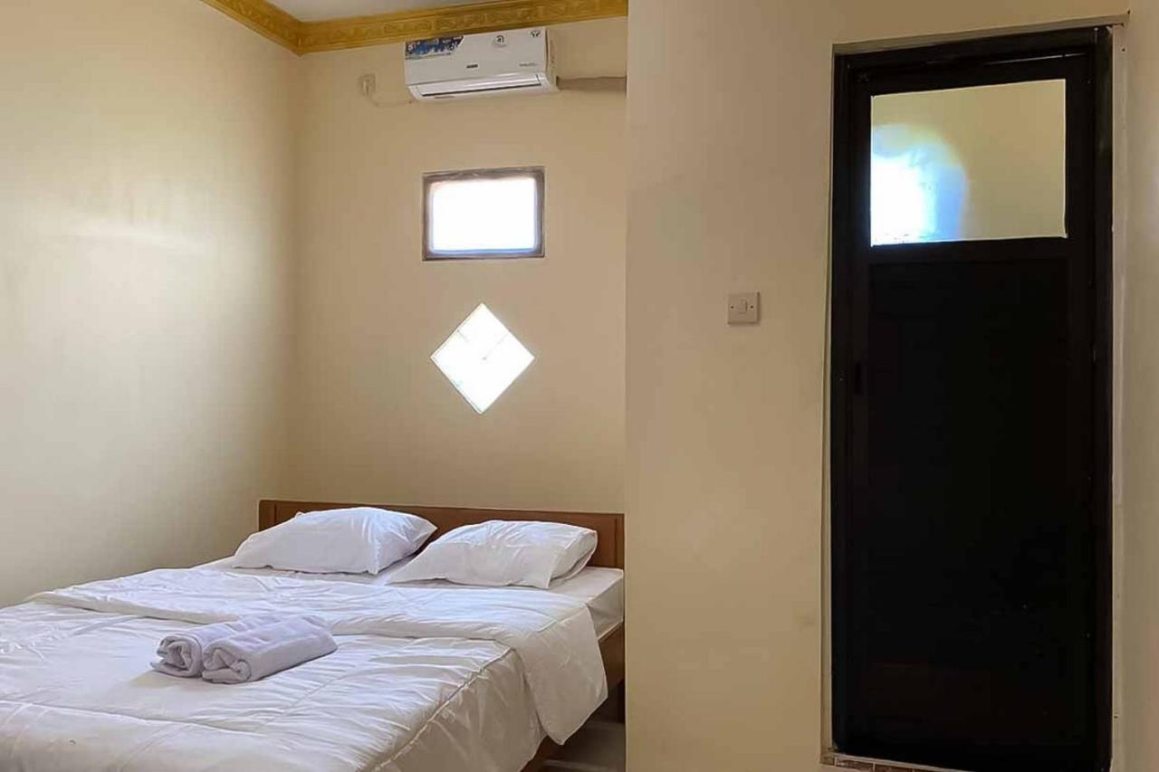 Palace Syariah Homestay Redpartner Banyuwangi  Exterior foto