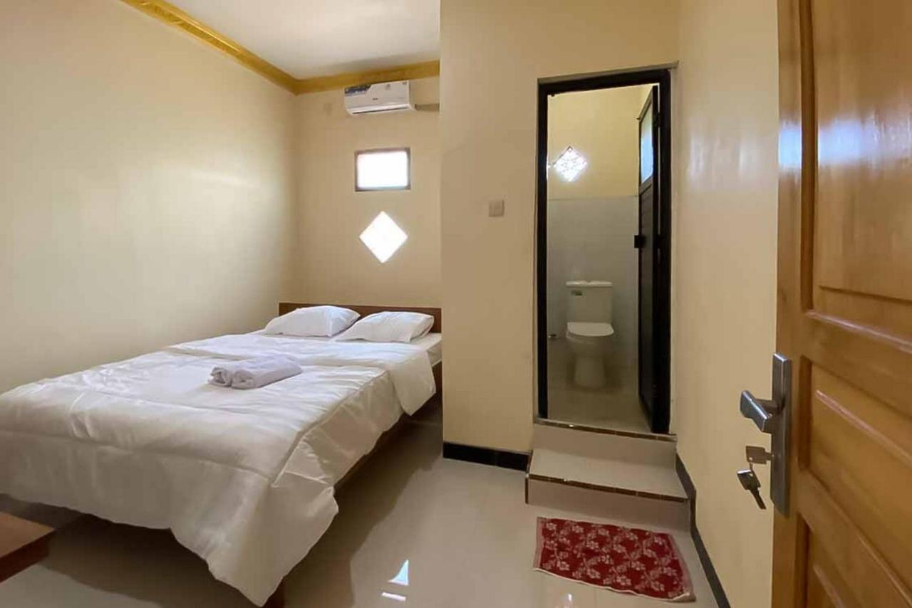 Palace Syariah Homestay Redpartner Banyuwangi  Exterior foto